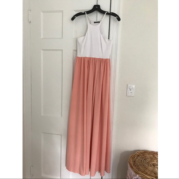 Donna Mizani Racer Front Gown - Picture 2 of 4